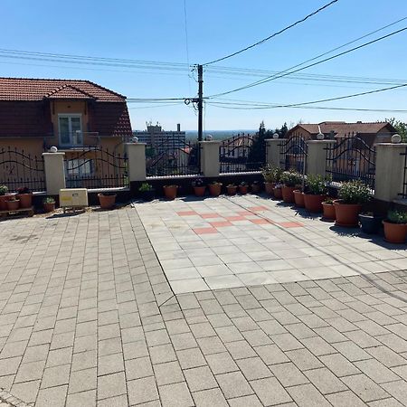 Arany Apartmanhaz Zalagyoengye زلاكاروس المظهر الخارجي الصورة