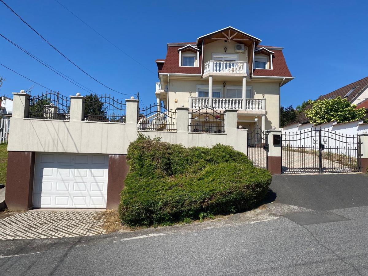 Arany Apartmanhaz Zalagyoengye زلاكاروس المظهر الخارجي الصورة