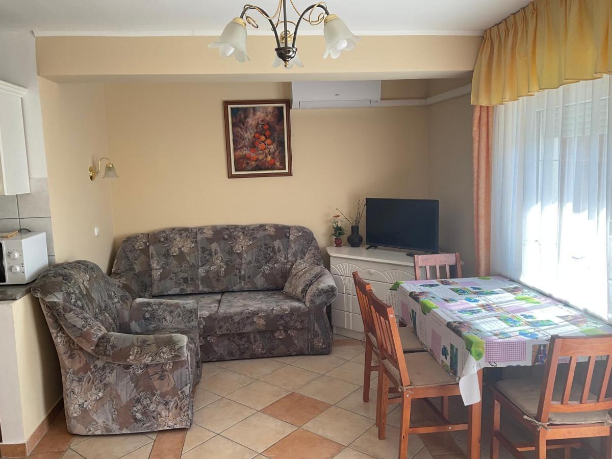 Arany Apartmanhaz Zalagyoengye زلاكاروس المظهر الخارجي الصورة