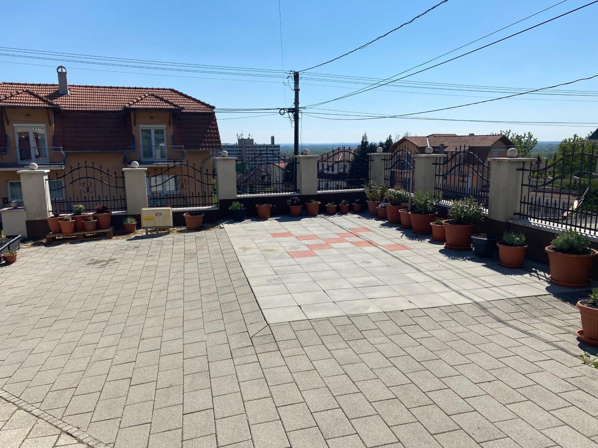 Arany Apartmanhaz Zalagyoengye زلاكاروس المظهر الخارجي الصورة
